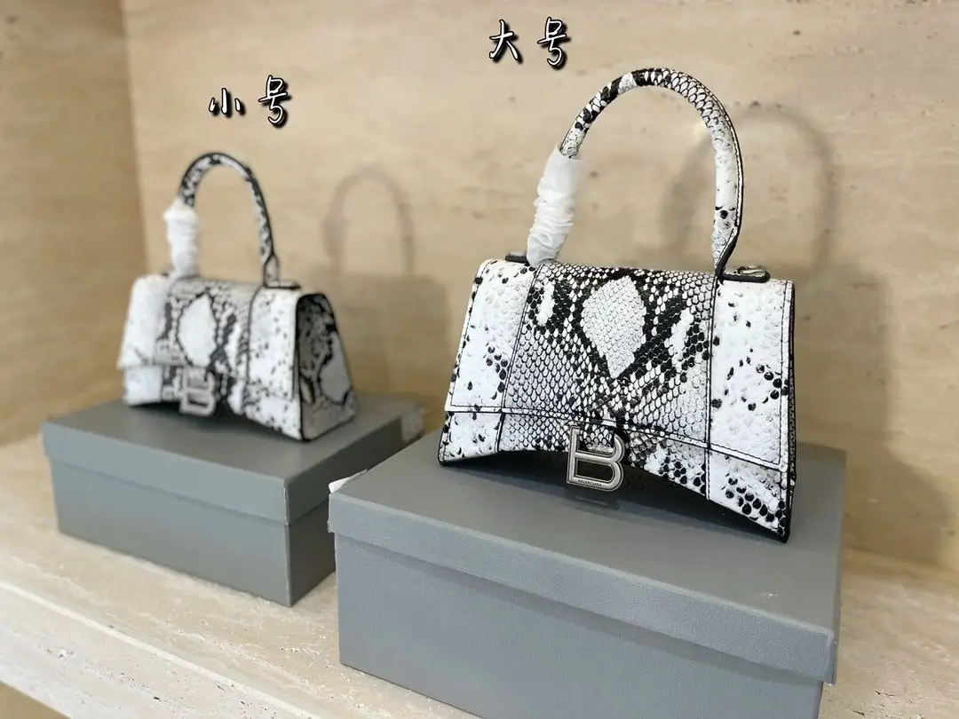 Balenciaga Handbags [15 styles]